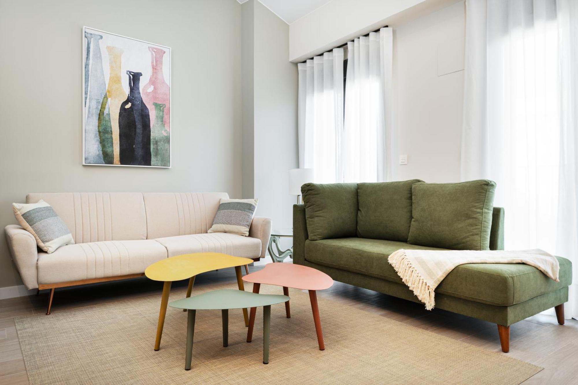 Apartamentos Torre Del Reloj Хака Екстериор снимка